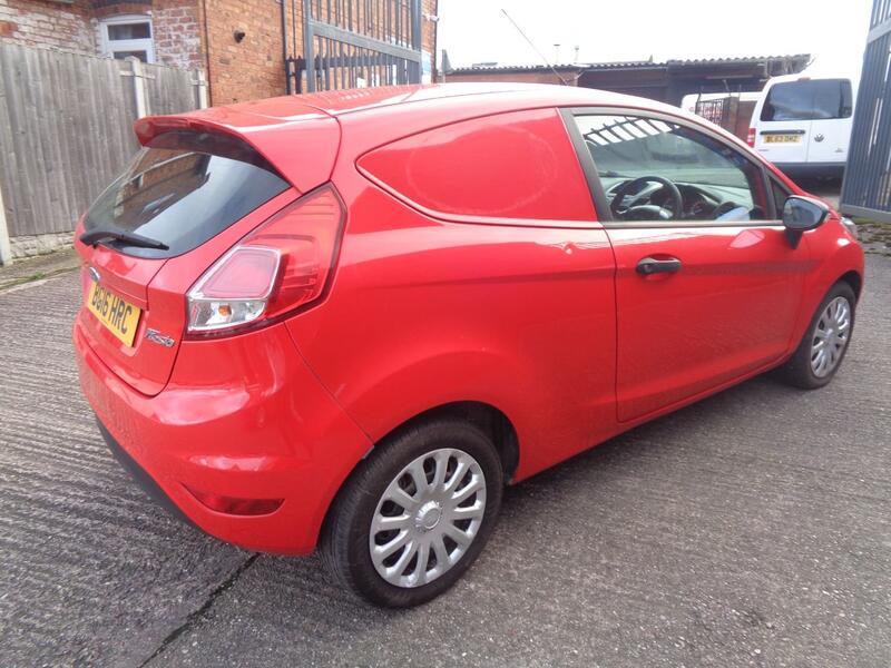 FORD FIESTA VAN