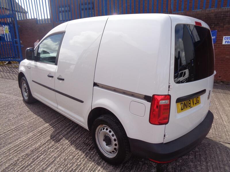 VOLKSWAGEN CADDY
