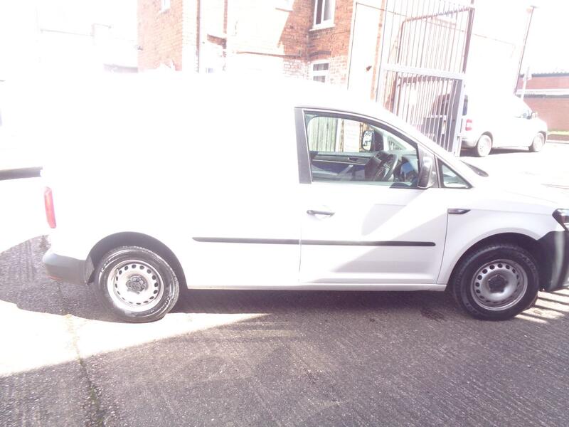 VOLKSWAGEN CADDY
