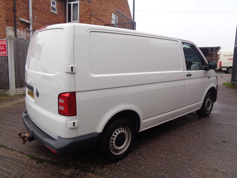 VOLKSWAGEN TRANSPORTER