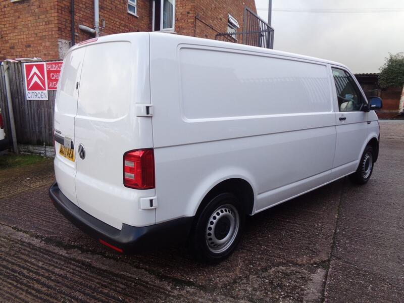 VOLKSWAGEN TRANSPORTER