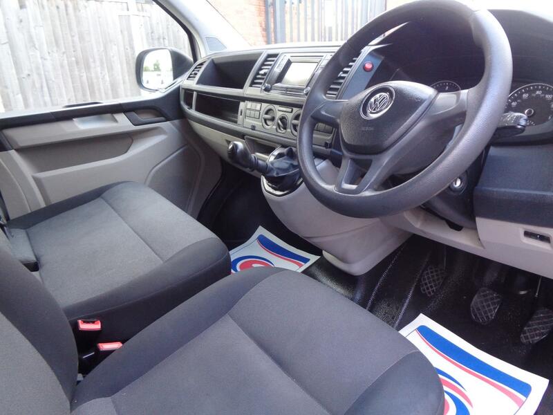 VOLKSWAGEN TRANSPORTER