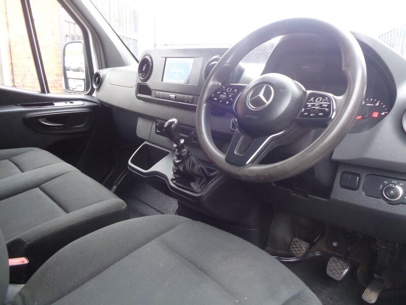 MERCEDES-BENZ SPRINTER