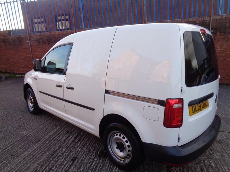 VOLKSWAGEN CADDY
