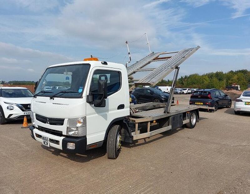 MITSUBISHI CANTER