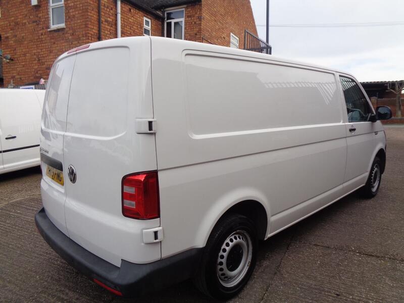 VOLKSWAGEN TRANSPORTER
