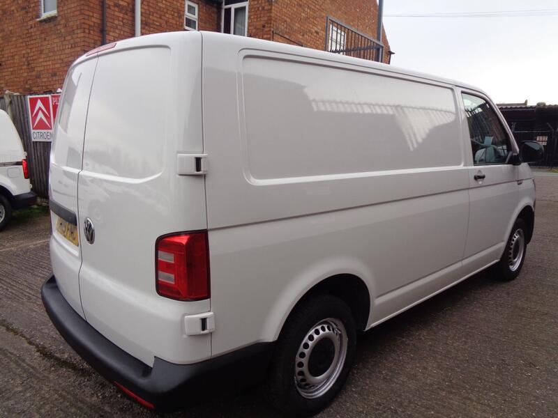VOLKSWAGEN TRANSPORTER