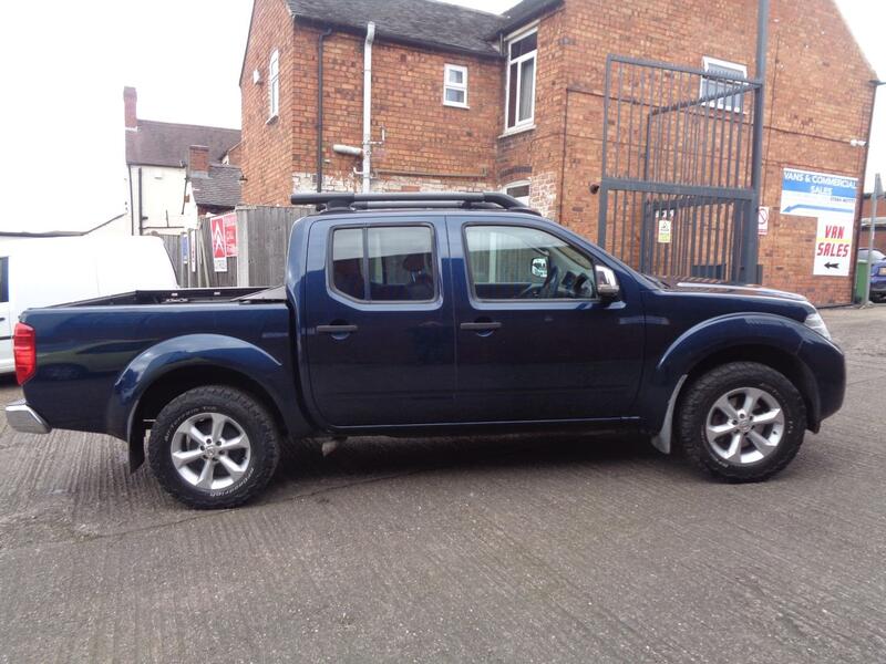 NISSAN NAVARA