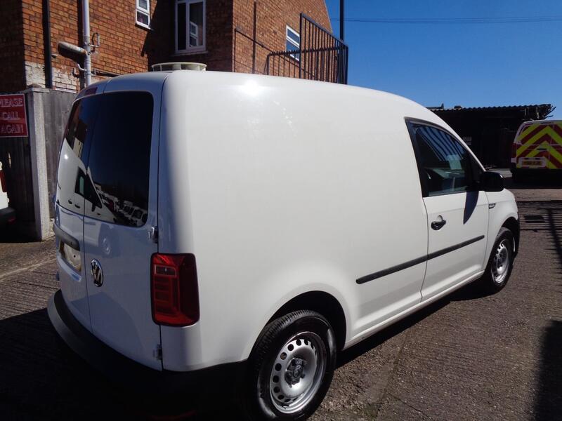 VOLKSWAGEN CADDY